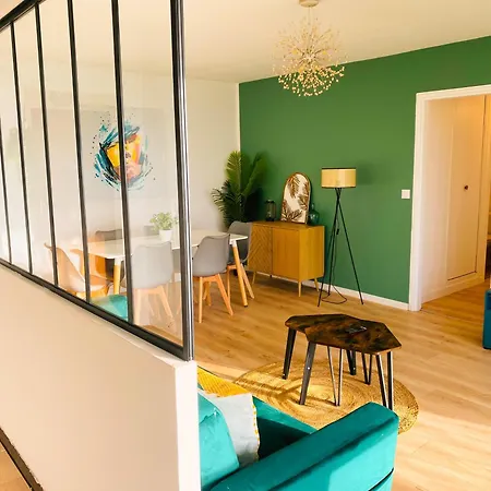 Spacieux Lumineux Апартаменты *